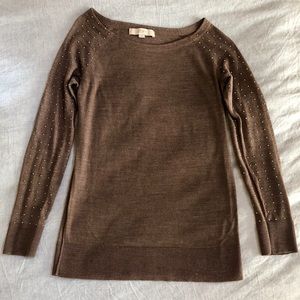 LOFT Cute detailed long sleeve shirt!